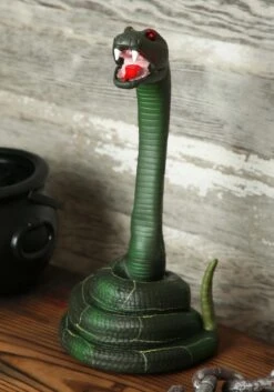 Fun World Striking Snake Prop